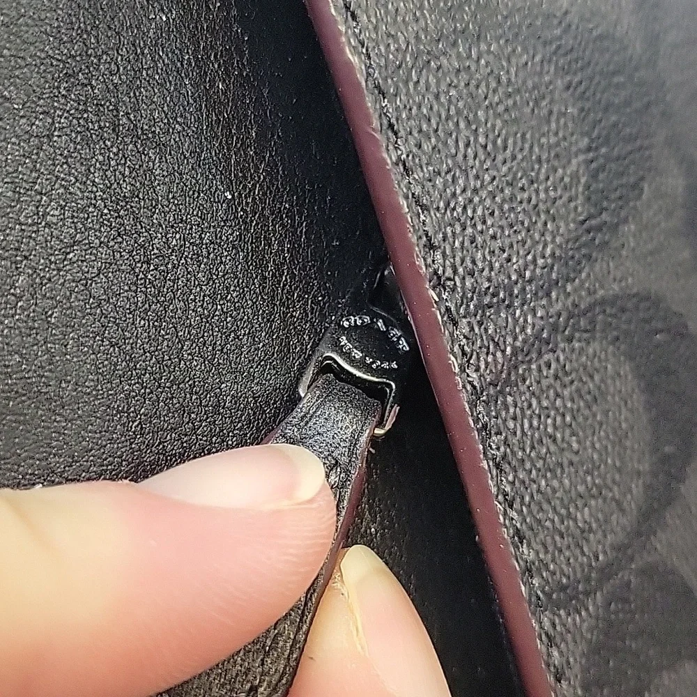 Coach Signature Black and Gray Laptop Sleeve Suede Interior 9